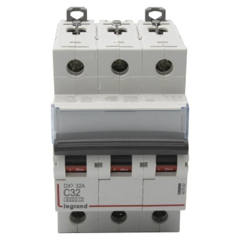 Legrand DX3 | Автоматичен прекъсвач | 3P, 32A, крива C, 6kA
