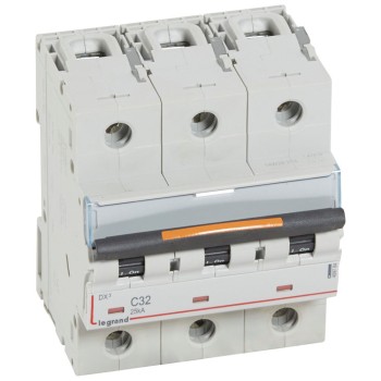 Legrand DX3 | Автоматичен прекъсвач | 3P, 32A, крива C, 25kA